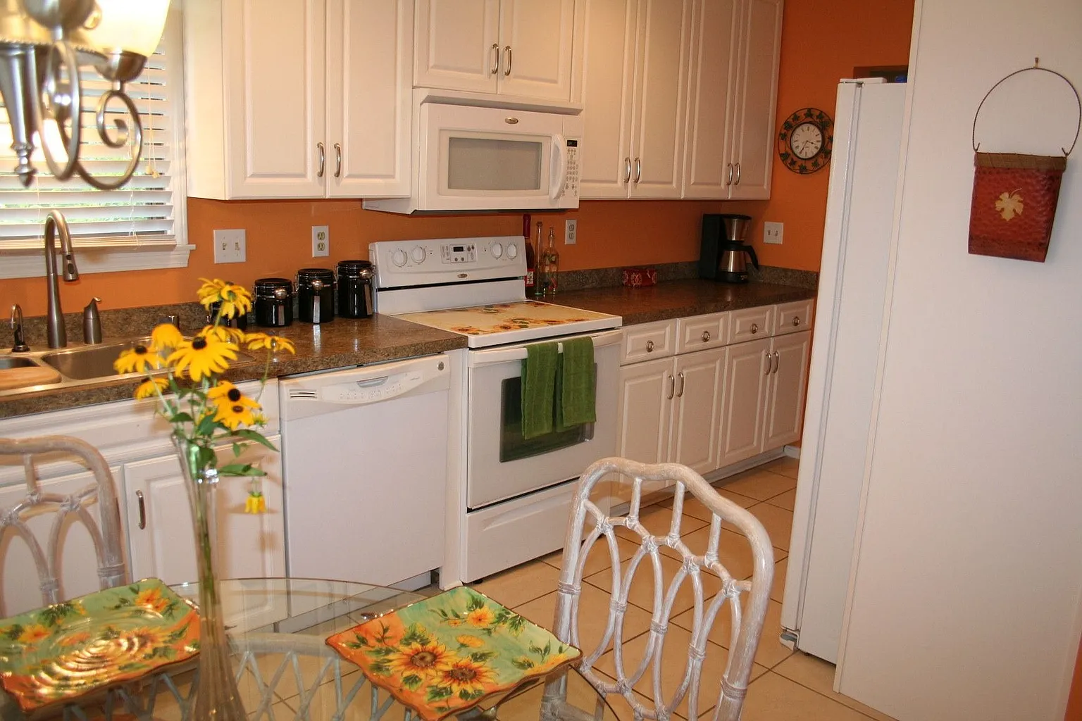 5515 Forest Lake Dr photo 1