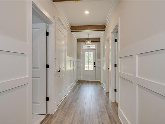 5th image of 2040 Warbler Dr.