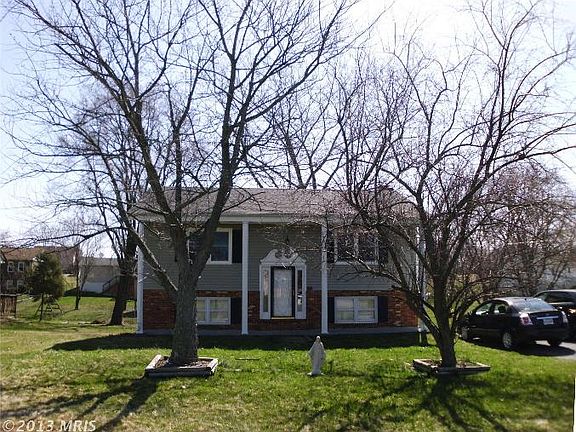2nd image of 113 Downing Cir