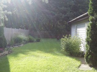 266 Claremont Rd, Vermilion, OH 44089