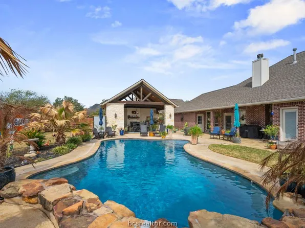 5116 Congressional Dr, College Station, TX 77845