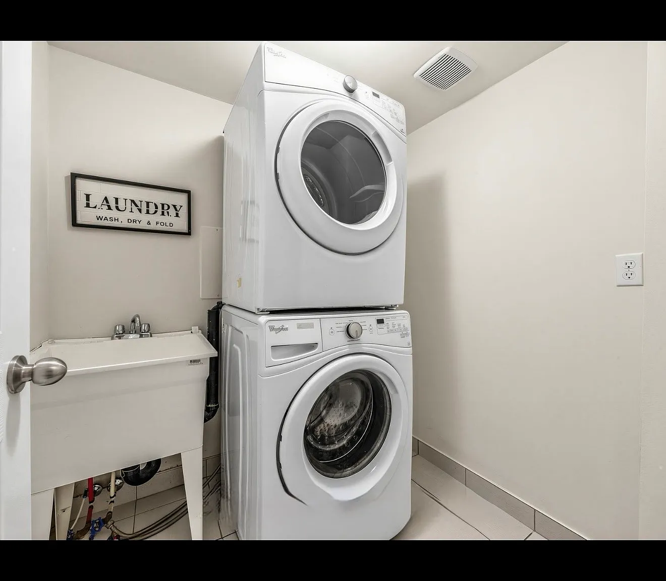4 bed, 1816 sqft, $3,000 — Photo 4