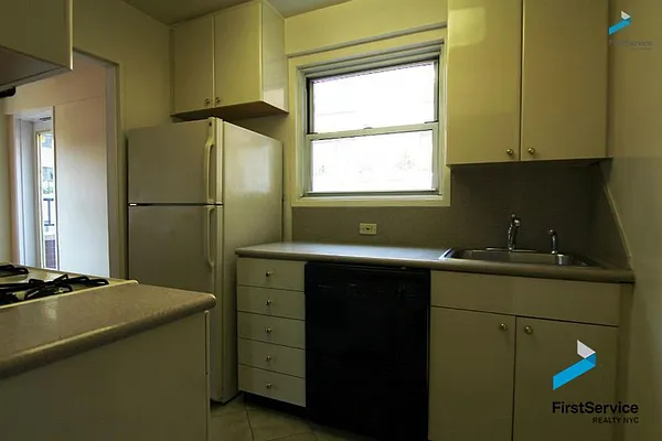 Rented by FirstService Realty (legacy) | media 27