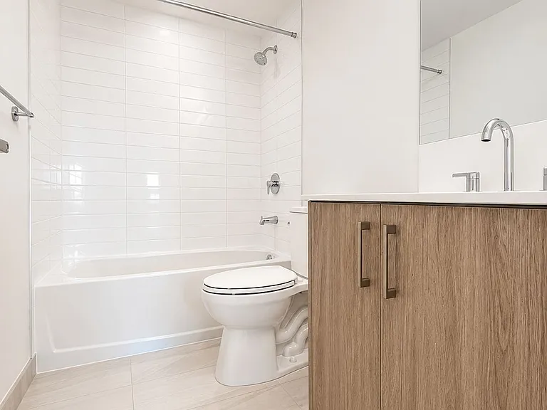 4010 Eglinton Ave W #427 — Photo 15