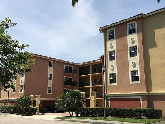 2nd image of 4190 Gator Greens Way Unit 24