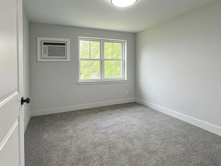 West Gate Apartments — Photo 26