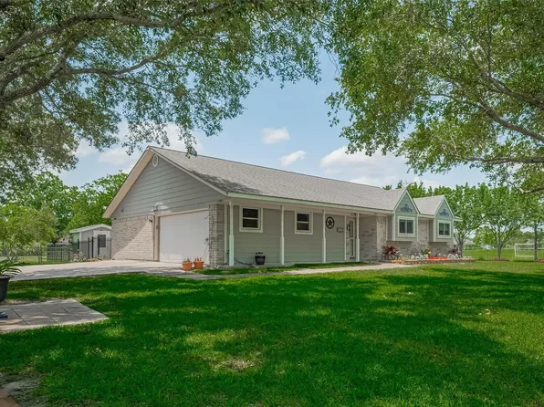 9526 Sandy Ln, Manvel, TX 77578