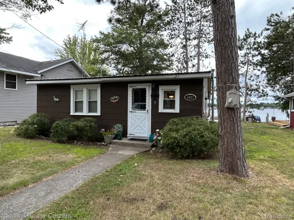 4951 Kokosing Rd, Hale, MI 48739