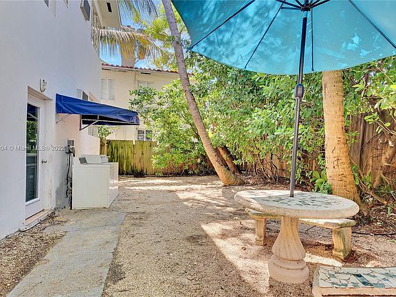 2nd image of 7504 Byron Ave #5