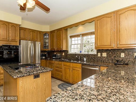 4th image of 1607 Waterbury Ct