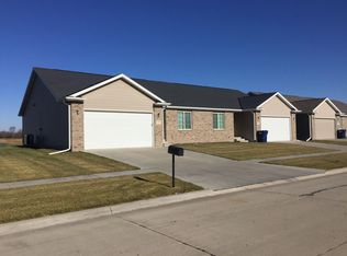 2606 W Timber Lake Dr, Lincoln, NE 68522