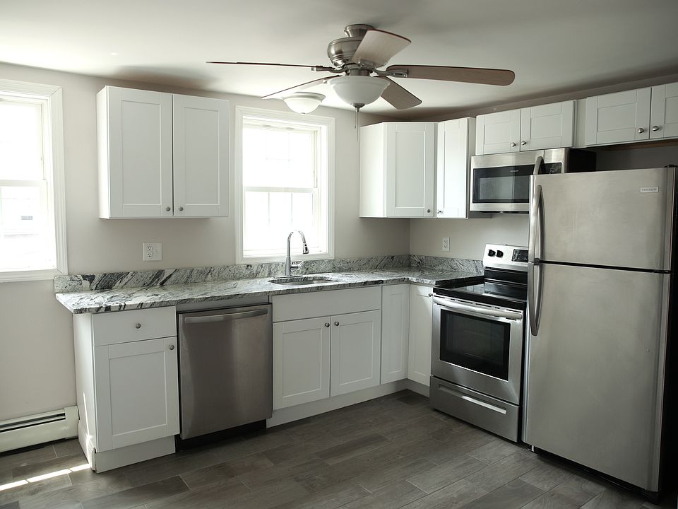 1st image of 25 Candace St Floor 3