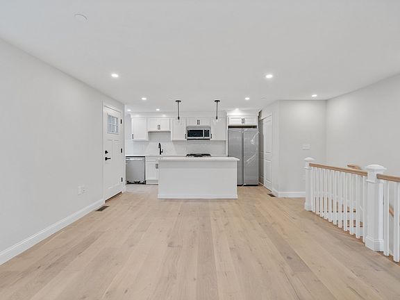 3rd image of 57 Nottinghill Rd #1