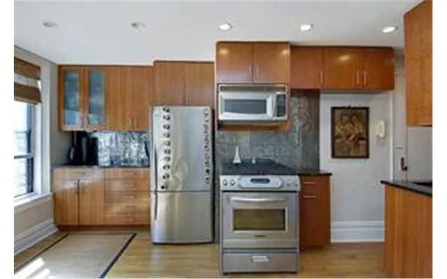 Sold by Douglas Elliman | media 21