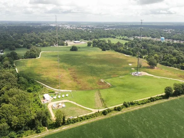 1301 Memorial Dr, Cleveland, MS 38732