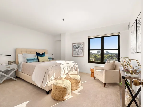 16 Harcourt St APT 9F, Boston, MA 02116