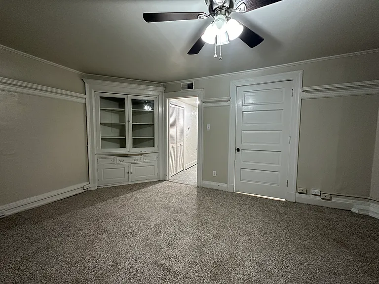 719 Main St #6 — Photo 8