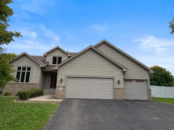13434 Oakwood Dr, Rogers, MN 55374