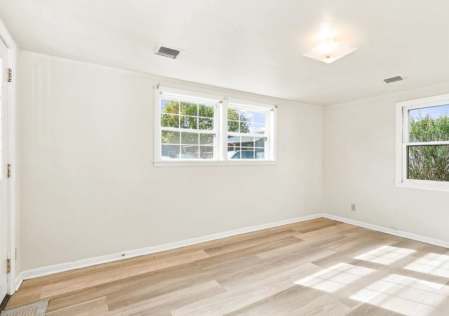 Welcome to this 2 Bed 1 Bath Single Family Home in Mt Sterling! — Photo 4