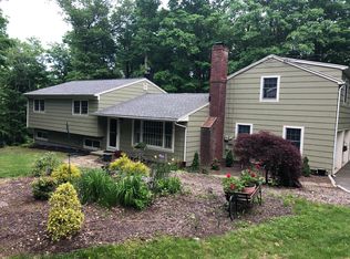 26 Fox Dr, Ridgefield, CT 06877