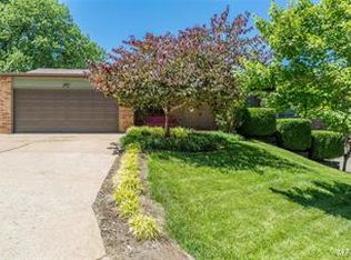 2120 Windswept Estates Dr, Imperial, MO 63052