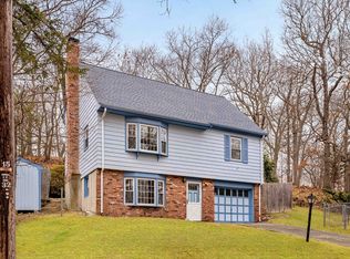 32 Peach Orchard Rd, Burlington, MA 01803