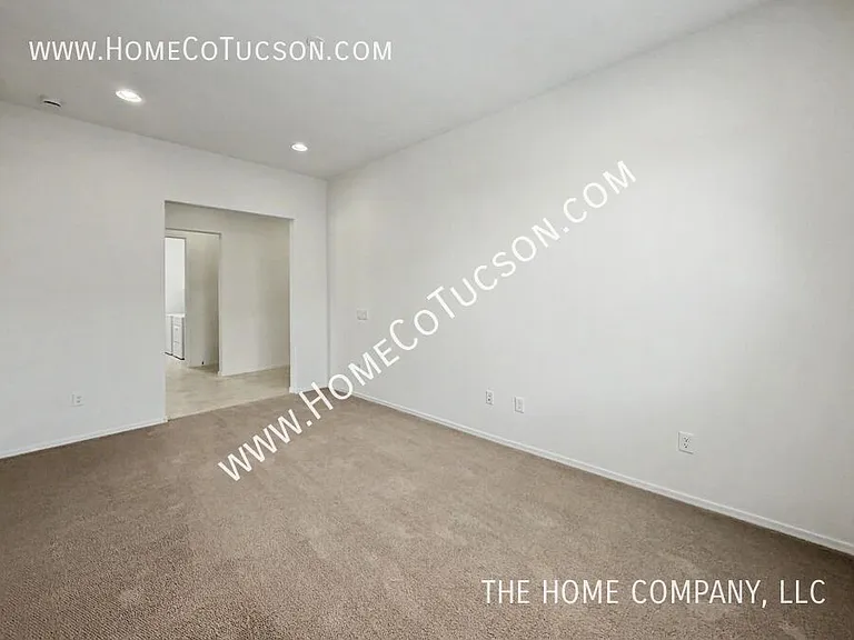 38628 S Running Roses Ln — Photo 21