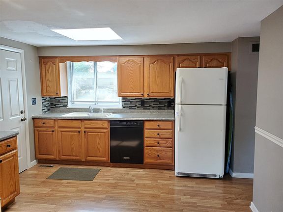 5th image of 208 Jo Ave