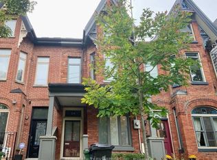 64 Robert St, Toronto, ON M5S 2K3