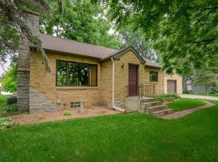 2007 Victoria Rd S, Mendota Heights, MN 55118