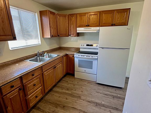 3rd image of 1235 E Gordon Ave