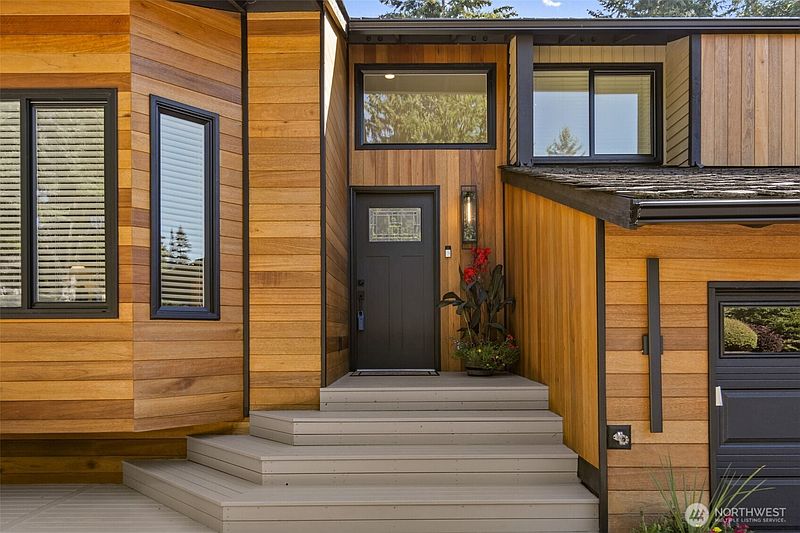 3rd image of 17409 NE 136th Street