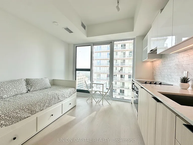 252 Church St #2107 — Photo 6