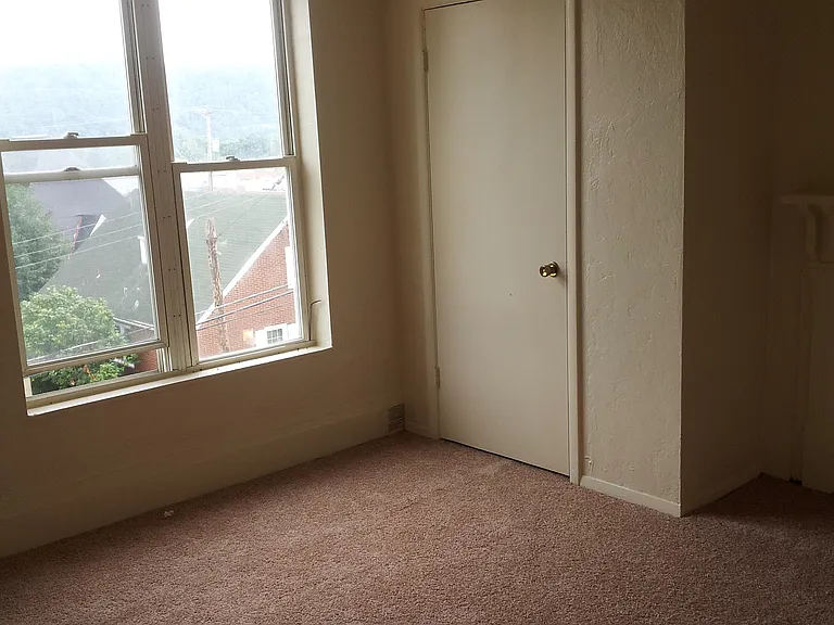 1046 Wilson Pl #2 — Photo 6
