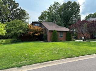 908 Stone Creek Ln, Belleville, IL