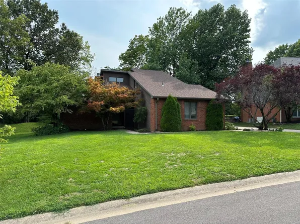 908 Stone Creek Ln, Belleville, IL 62223