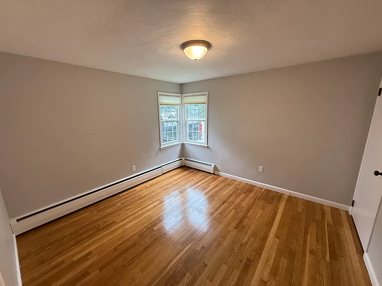 80 Airlie St #1L — Photo 4