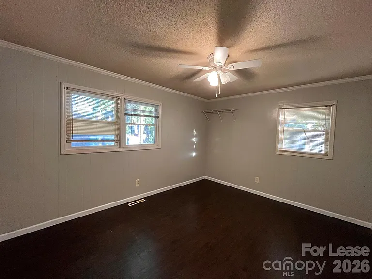 1144 Ellen Ave — Photo 7