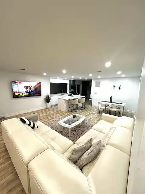 2 bed, 2.0 bath, 1794 sqft, $4,500 — Photo 1