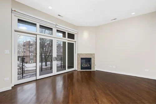Oak Park Place Photo 1