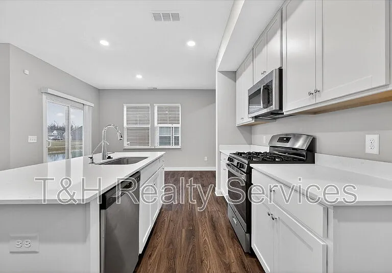 9586 Beckett St — Photo 11