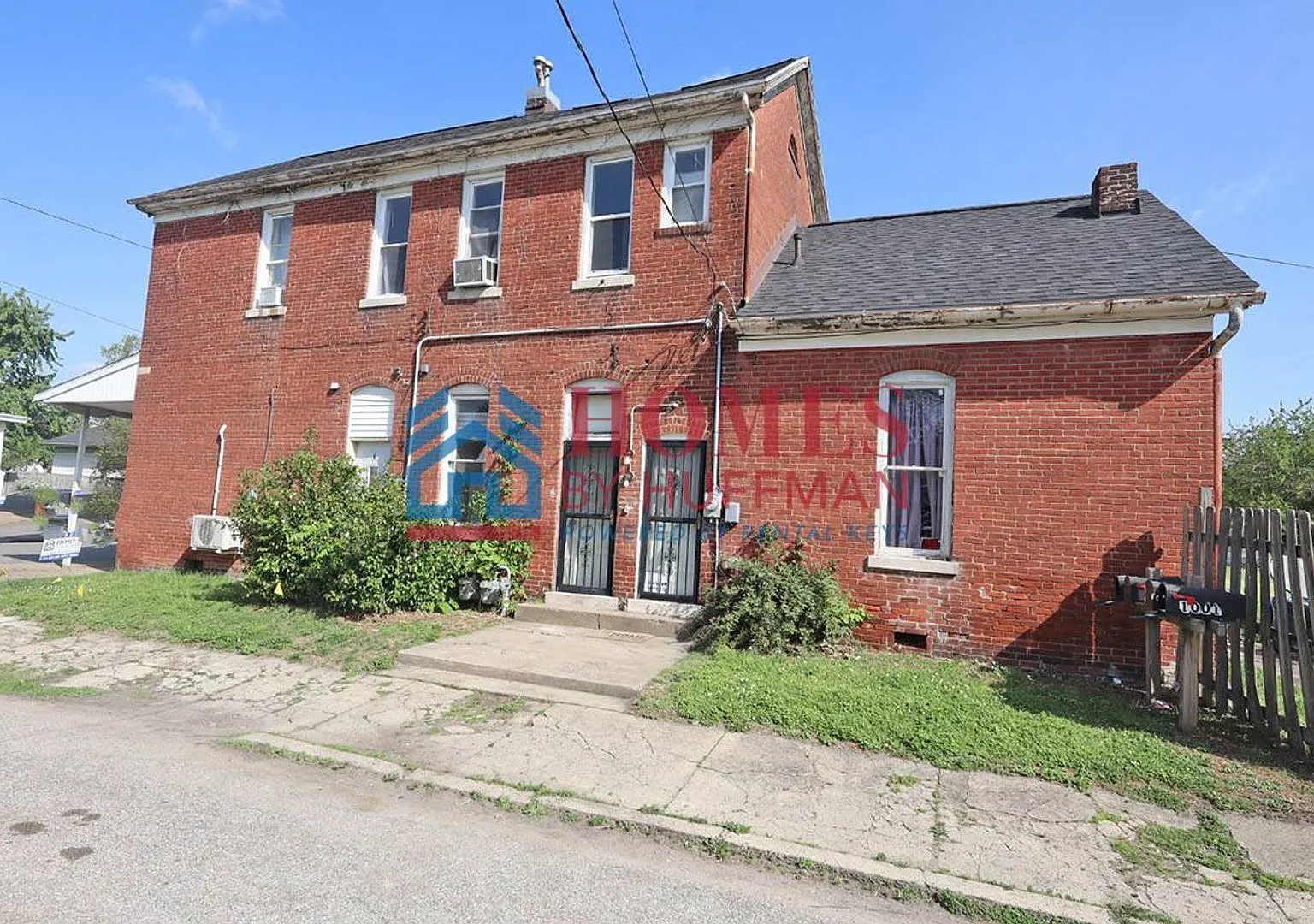 1001 North Governor Street — Photo 2