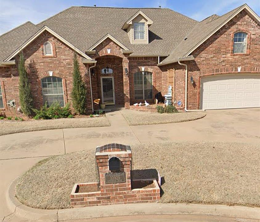 1st image of 10925 Gateshead Dr