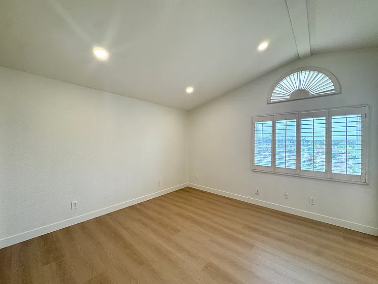 3413 Caseras Dr — Photo 29