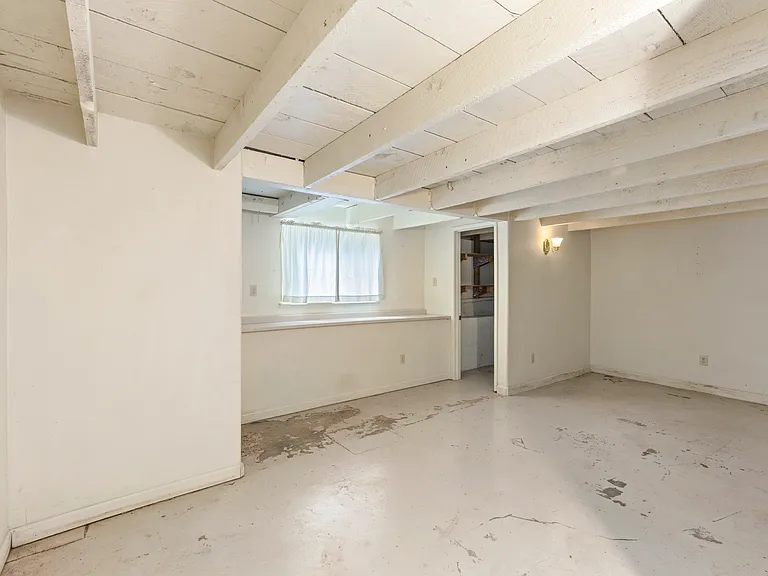231 Glenbrook Dr — Photo 12