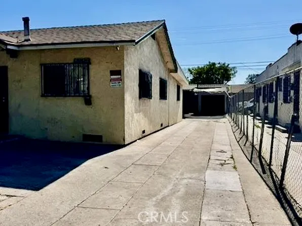 1124 E 69th St #1126, Los Angeles, CA 90001