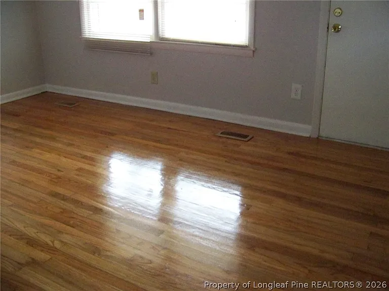 320 Bandera Dr — Photo 8