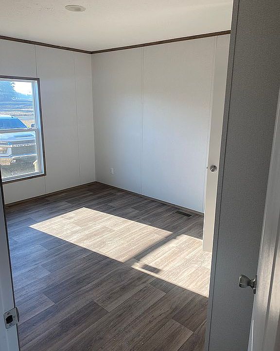 1st image of 11 Daniel McLeod Rd