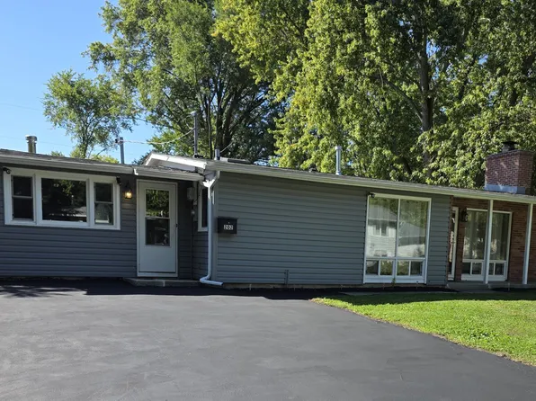 202 Randle St, Valparaiso, IN 46383