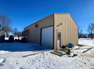 603 E Fewel Ave, Leeton, MO 64761